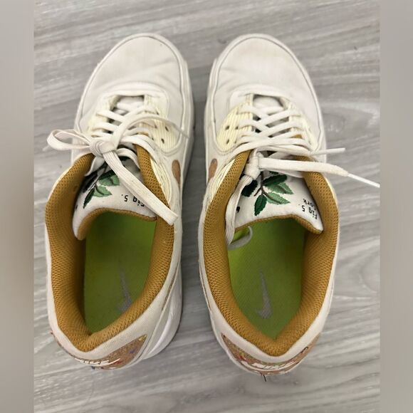 Nike Air Max 90 SE Cork Sail Sneaker. - Picture 8 of 11